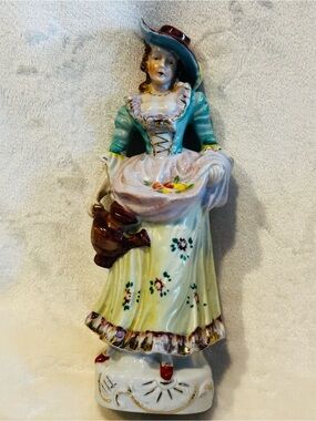 Vintage Porcelain Figurine Lady w/jug Hat Made In Occupied Japan Victorian Chic